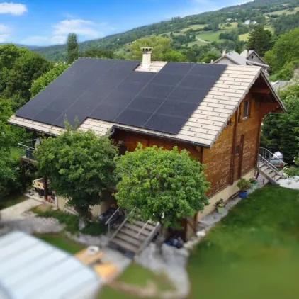 16kwc-panneaux-solaires-photovoltaiques-alpes-chauffage-confort-a2c-enr-chauffage-photovoltaique-digne-les-bains-gap-roquefort-les-pins-04-05-06