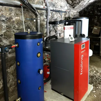 chaudiere-granules-bois-alpes-chauffage-confort-a2c-enr-chauffage-photovoltaique-digne-les-bains-gap-roquefort-les-pins-04-05-06