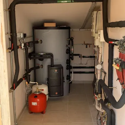 systeme-solaire-combine-chauffage-solaire-alpes-chauffage-confort-a2c-enr-chauffage-photovoltaique-digne-les-bains-gap-roquefort-les-pins-04-05-06