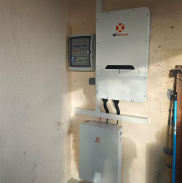 batterie-de-stockage-alpes-chauffage-confort-a2c-enr-chauffage-photovoltaique-digne-les-bains-gap-roquefort-les-pins-04-05-06