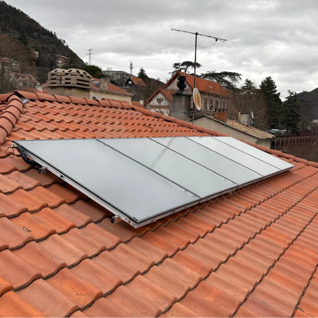 chauffe-eau-solaire-panneaux-thermiques--alpes-chauffage-confort-a2c-enr-chauffage-photovoltaique-digne-les-bains-gap-roquefort-les-pins-04-05-06