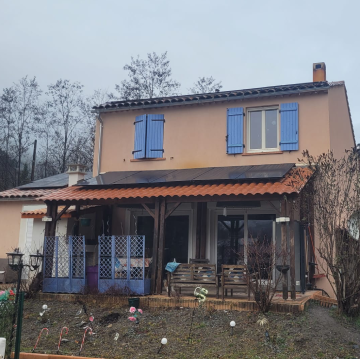 panneaux-solaires-photovoltaiques-alpes-chauffage-confort-a2c-enr-chauffage-photovoltaique-digne-les-bains-gap-roquefort-les-pins-04-05-06-dans-le-06